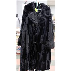 3/4 LENGTH FAUX FUR BLACK COAT