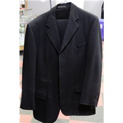 MOORE'S BLACK SUIT SIZE 42
