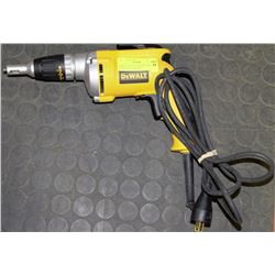 DEWALT DW272 VARIABLE SPEED REVERSIBLE DRYWALL
