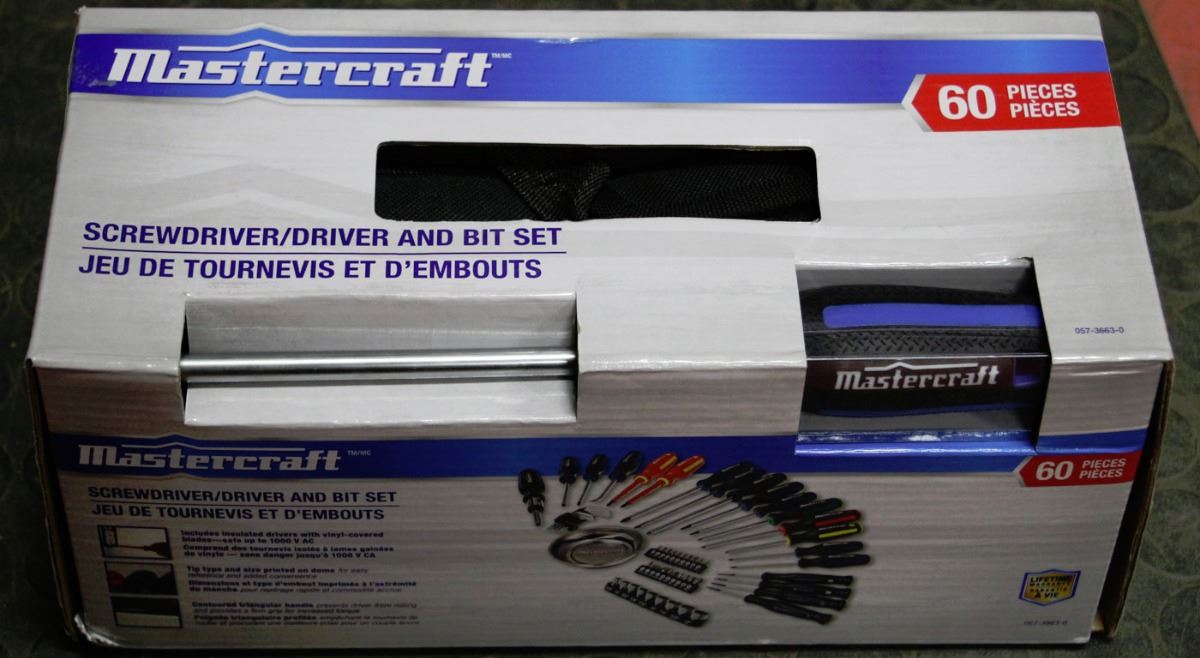 NEW MASTERCRAFT 60 PC SCREWDRIVER AND BIT SET W/