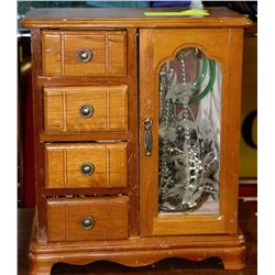 VINTAGE JEWELLERY BOX WITH CONTENTS