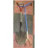 Image 1 : LOT OF GARDEN CLAW AND SPADE