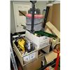 Image 1 : PALLET OF TOOLS AND HOUSEHOLD MISC.