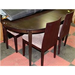 ROUND/OVAL WOODEN DINING TABLE WITH 4 SIDE CHAIRS