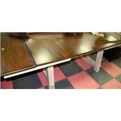 KITCHEN TABLE ON CHOICE