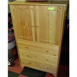 WOODEN PINE  3 DRAWER DRESSER/CABINET