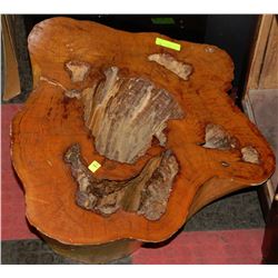 LACQUERED DECORATIVE STUMP