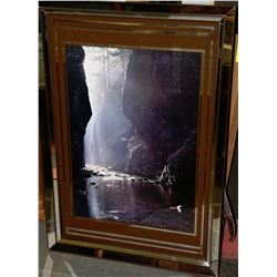 LARGE PICTURE WITH MIRRORED FRAME