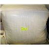 Image 1 : NEW LOT OF 2 KING SIZE PILLOW "BEDDING ESSENTIALS"