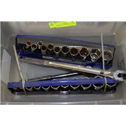 CLEAR BIN W/WESTWARD 1/2 INCH DRIVE