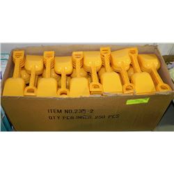 CASE OF 250 SAND SHOVELS