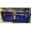 Image 1 : VINTAGE BLUE TRUNK