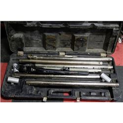 POWER STRETCHER FOR CARPET IN CASE