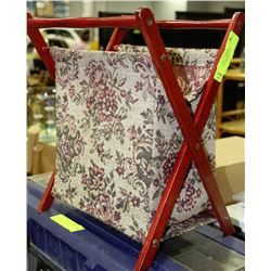 VINTAGE KNITTING BAG