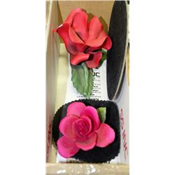 BOX WITH 2 PORCELAIN ROSES AND DISPLAYS