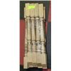 Image 1 : LOT OF 14 OAK SPINDLES
