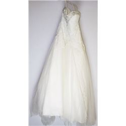 21-FULL LACE STRAPLESS W/CORSET BACK, TRAIN,