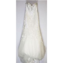 45-STRAPLESS LACE & BEAD BODICE W/TRAIN ZIPPERED