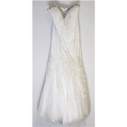 99-FULL LACE COVERED STRAPLESS, ZIPPERED BACK