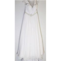 101-LACE BACK FULL TOP GOWN. MEDIUM SIZE UNKNOWN