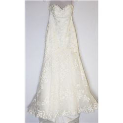 117-FULL LACE STRAPLESS WEDDING GOWN W/TRAIN