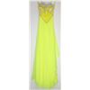 Image 2 : 136-YELLOW BACKLESS SEQUINED TOP GOWN