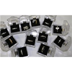 FLAT OF 12 FASHION RINGS