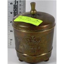 ELIZABETH R 1953 BRASS PURITY TIPS TIN