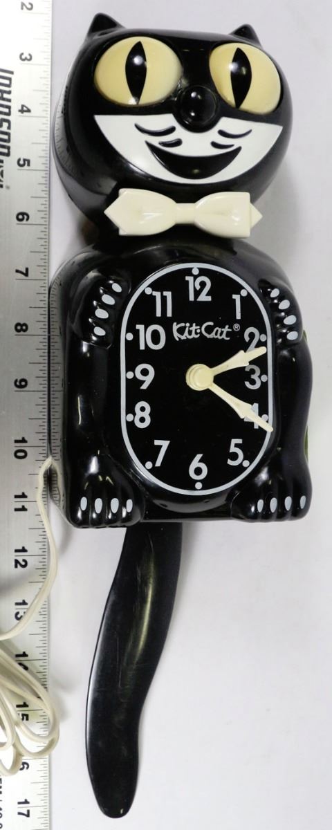 Vintage Kitkat Clock With Moving Eyes Tail
