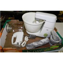 BOX W/BAKING ACCESSORIES INCL. BRAUN