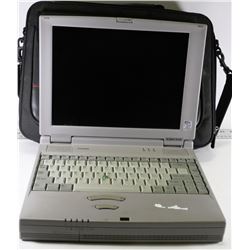 TOSHIBA LAPTOP SATELLITE 320 CDS WITH CASE
