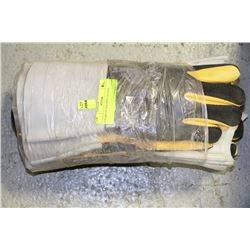 6 PAIRS OF WELDING GLOVES