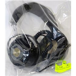 PAIR OF VINTAGE RAVEL STEREO BLACK