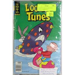 LOT OF 10 COLLECTIBLE WALT DISNEY COMICS INCL