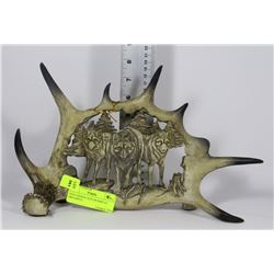 FAUX WOLF DESIGN ANTLER DISPLAY ORNAMENT