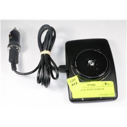 TOMTOM XL GPS WITH CHARGER