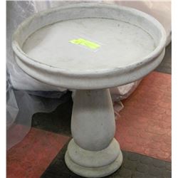 CONCRETE 15" X 15" BIRD BATH