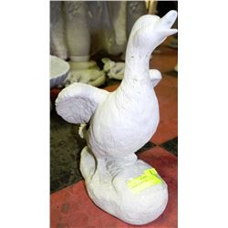CONCRETE GOOSE - 14"