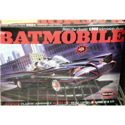 BATMOBILE FROM THE CLASSIC 1966 TV SHOW MODEL KIT