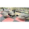 Image 1 : LOT OF 5 FULLSIZE GEESE DECOYS WITH STANDS,ALL