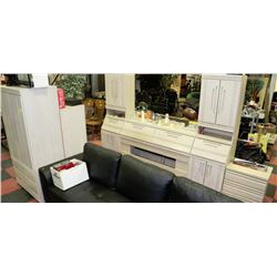 9PC QUEEN BEDROOM SUITE IN WHITE WASH OAK