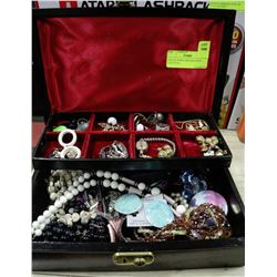 ESTATE JEWELLERY BOX WITH CONTENTS