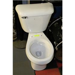 NEW MANSFIELD TOILET OUT OF A SHOWHOME,INCLUDES
