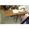 Image 1 : SINGER SEWING MACHINE IN CABINET
