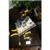 Image 1 : 4 ASST CLAMPS