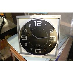 NEW 18" MODERN SILVER TONE WALL CLOCK