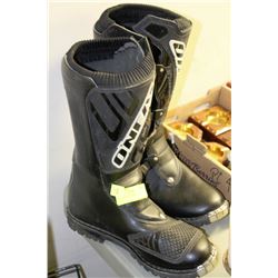 ONEIL RIDING BOOTS SIZE 10