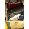 Image 1 : BOX WITH 2 PURSES,WALLET,VINO2GO AND BEER TUMBLER