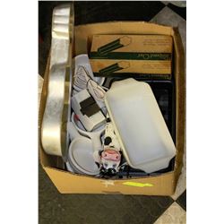 FLAT OF ESTATE KITCHEN INCL BROWNIE PAN