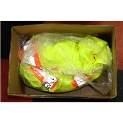 BOX W/MENS FOSTER GRANT SUNGLASSES IN CASE,